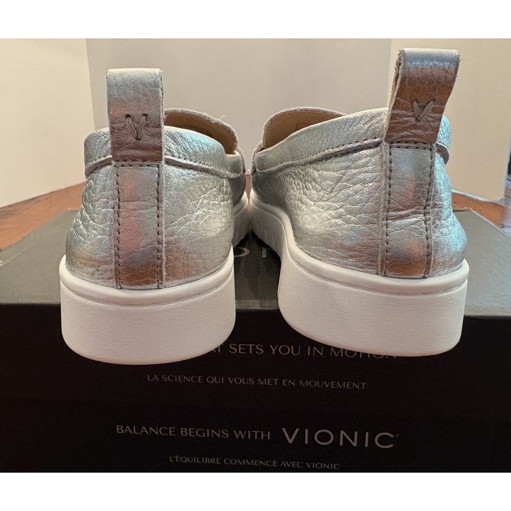 Vionic Uptown Slip On Loafer Womens 6.5 M Silver Metallic Leather NWB - Picture 3 of 9